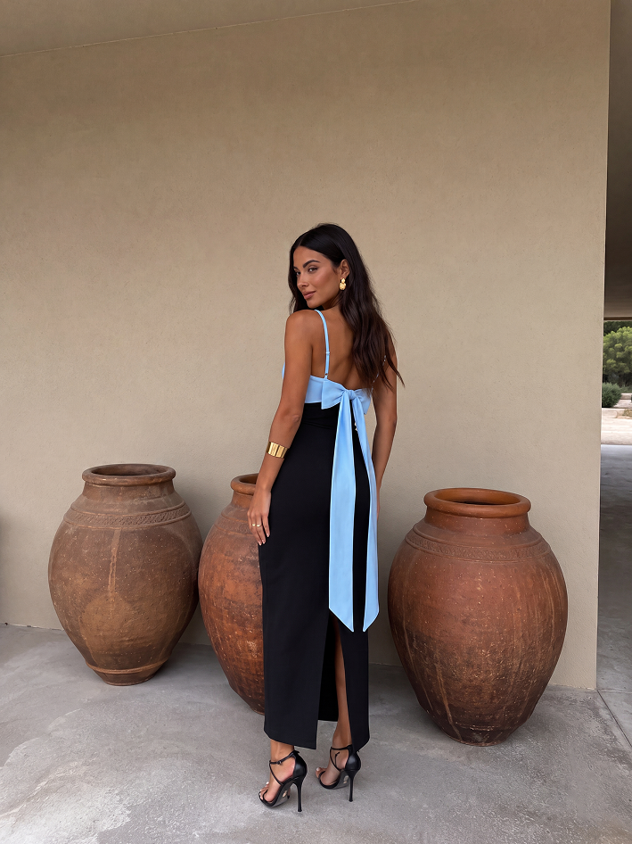 Joanna / Abito nero e blu