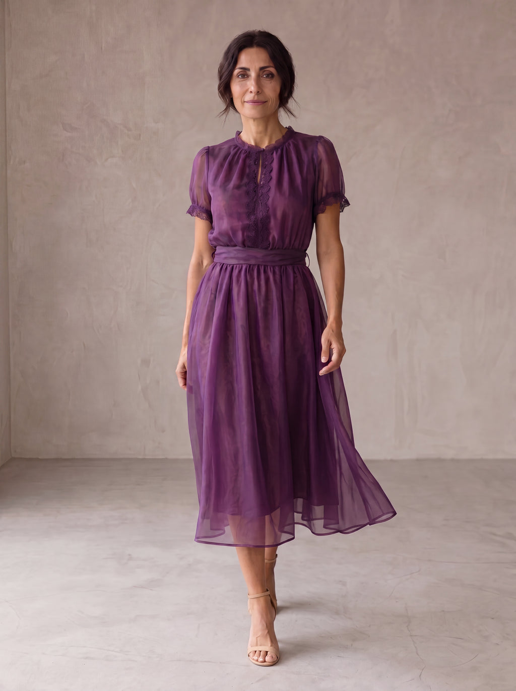 Flavia | Maxi Abito con Scollo a Goccia e Bordo in Pizzo Chiffon