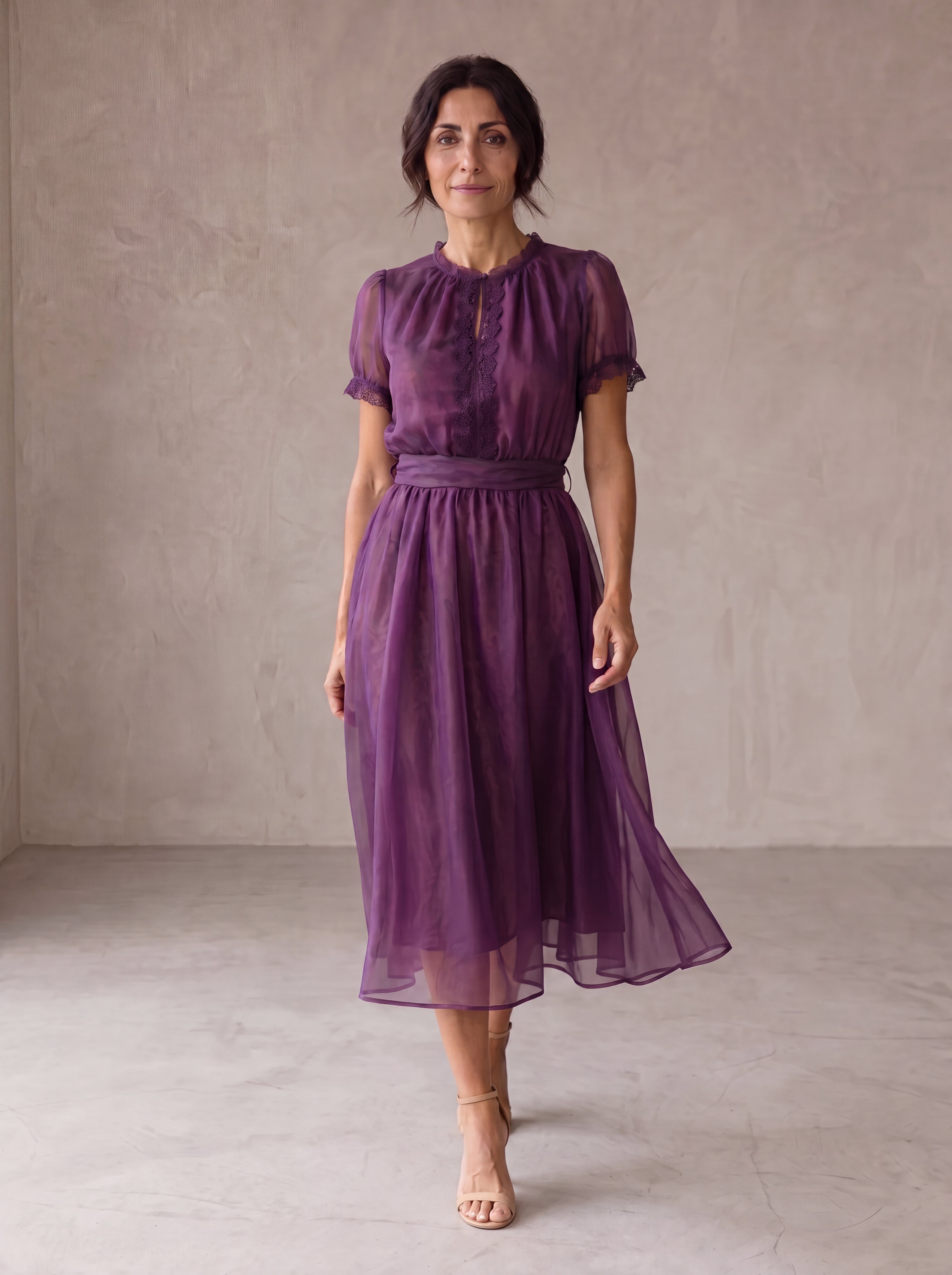 Flavia | Maxi Abito con Scollo a Goccia e Bordo in Pizzo Chiffon
